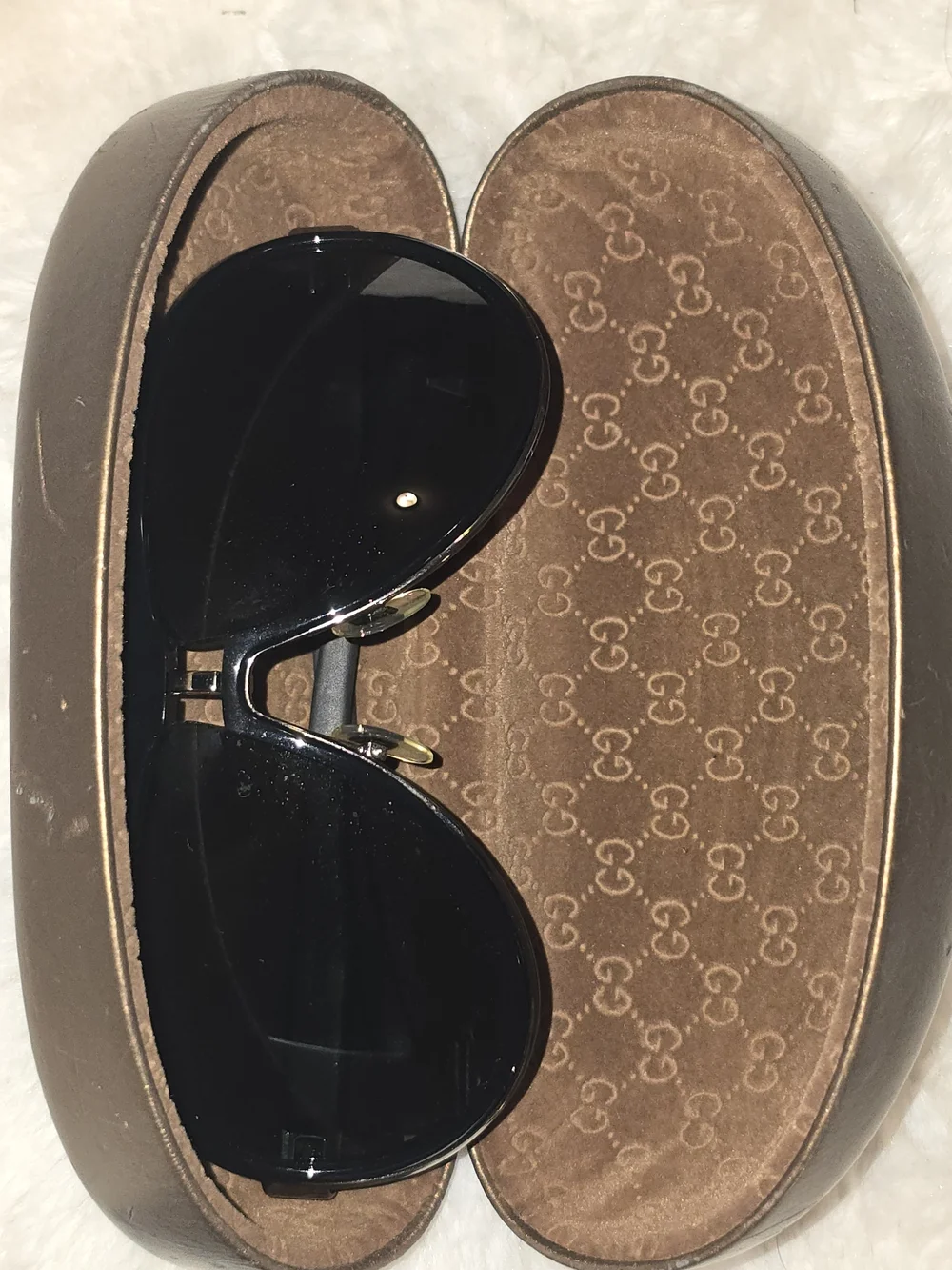 Gucci sleek aviator
